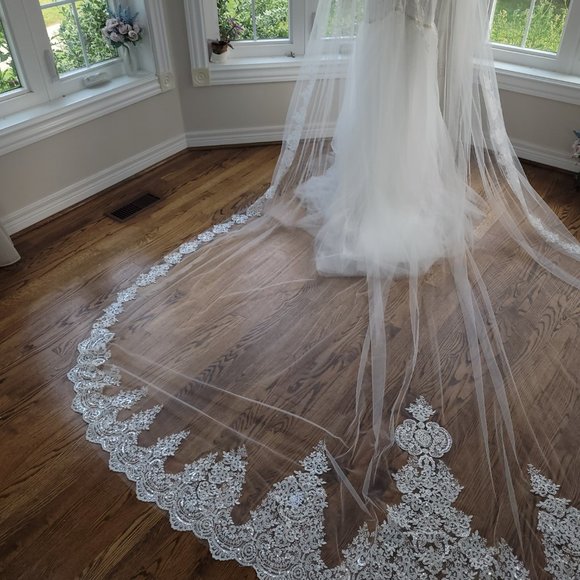 Lace wedding veil - Picture 7 of 9